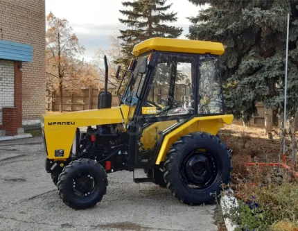 Минитрактор Уралец 250 с кабиной