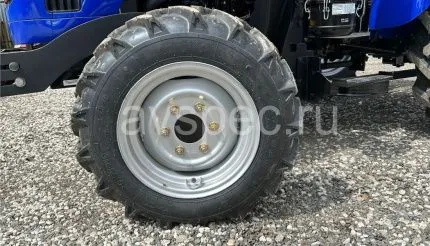 Трактор LOVOL TE 244 без кабины c погрузчиком